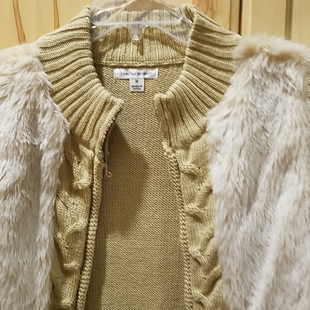 Fur vest - Picture 2 of 4